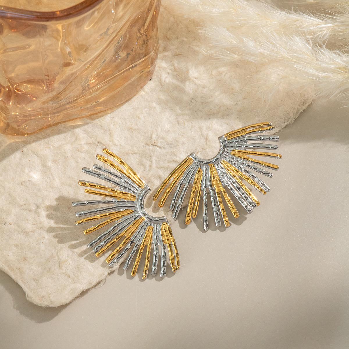 Solar Wing Dual-Tone Studs