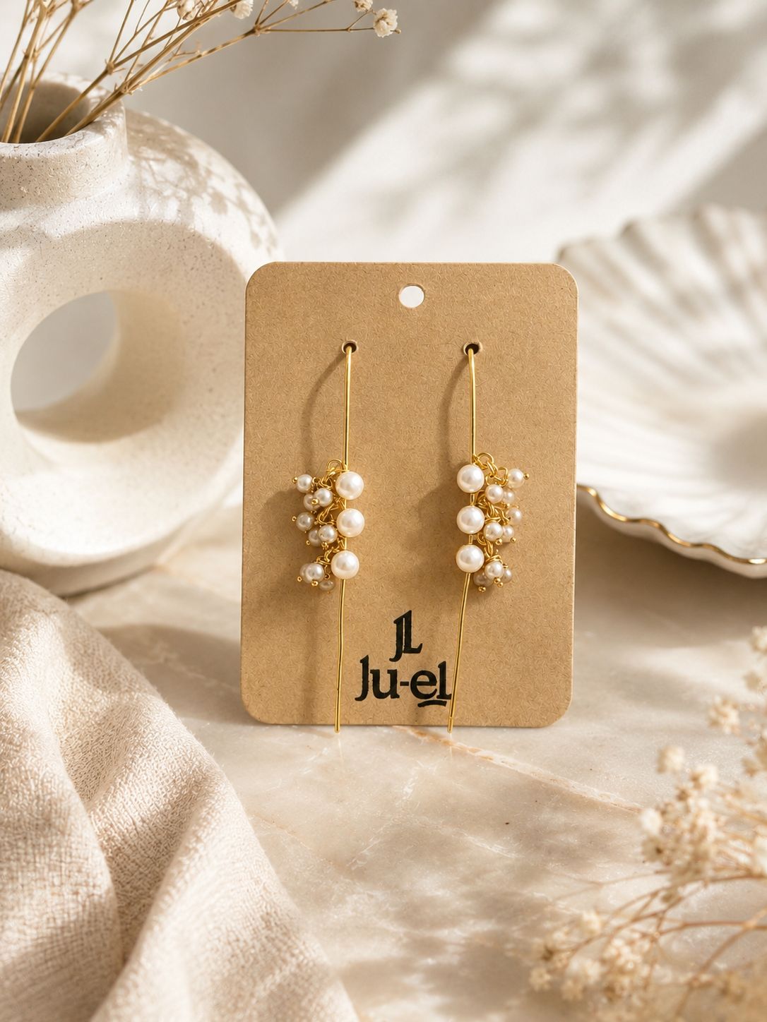 Pearl Cluster Earcuff