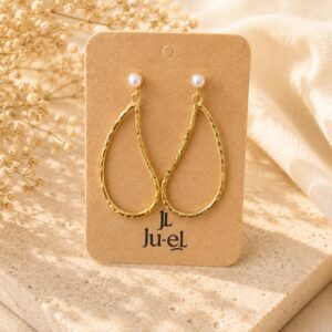 Pearl droplet earrings