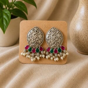 Sanvika Studs
