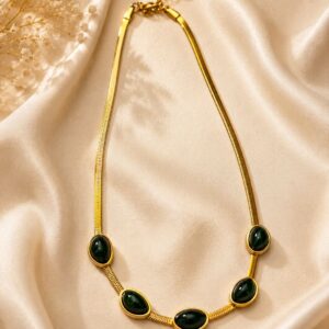 Emerald Bloom Necklace lifstyle.jpeg