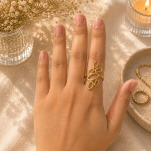 Hollow ring